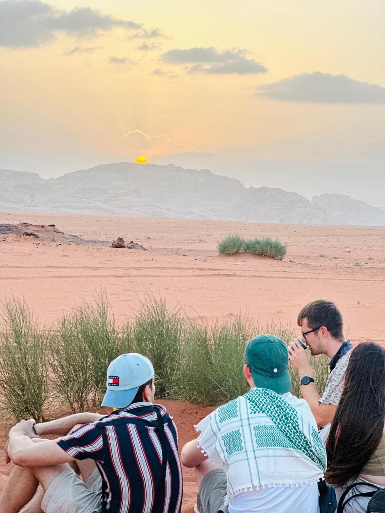 Sunset Dreams Camp Apartamento Wadi Rum Exterior foto