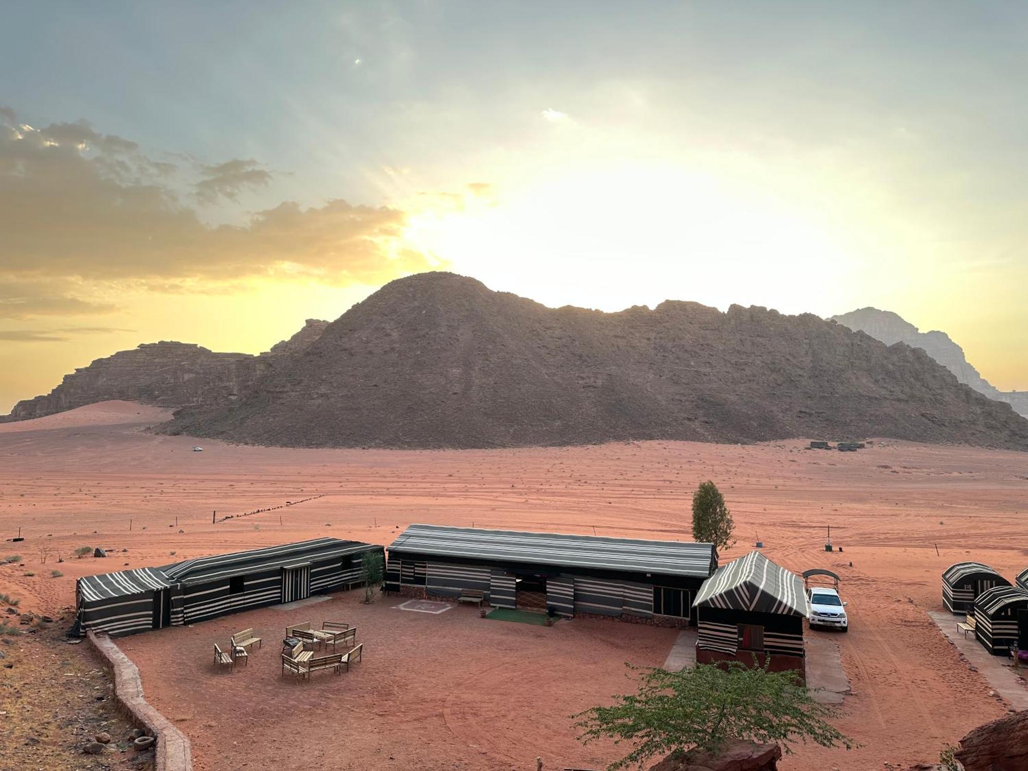 Sunset Dreams Camp Apartamento Wadi Rum Exterior foto